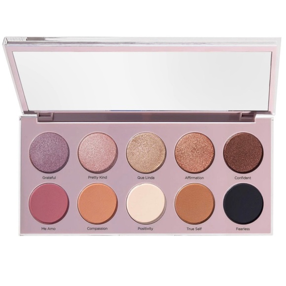 Dominique Cosmetics Essential Palette Multi Use Eyeshadow Highlighter Bronzer - Picture 1 of 5